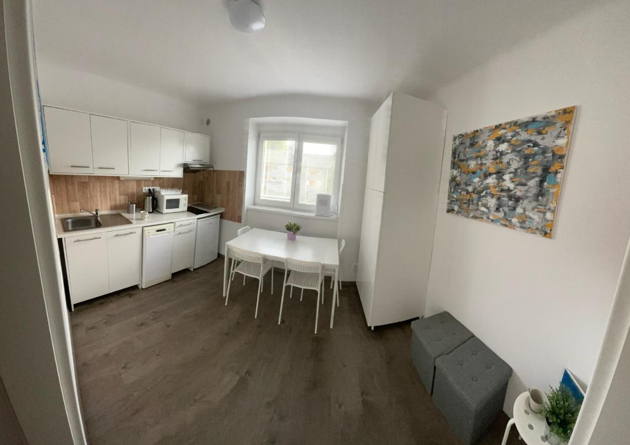 Apartman Galerie - ลิปโนนัดเวิลตาวู ภายนอก รูปภาพ